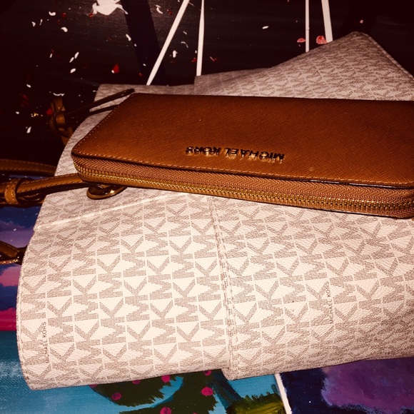 🎈SOLD🎈 Michael Kors Bag - Picture 5 of 11